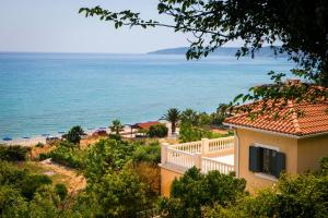 Lourdata Villa Sleeps 6 Pool WiFi Kefalloniá Greece