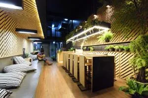 Hugger Hostel - 普吉镇