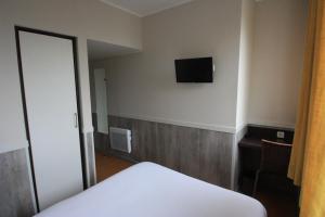 Hotels Hotel De La Rade : photos des chambres