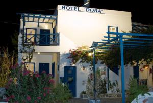 Dora's Studios & Apartments Syros Greece