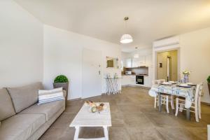 Caneis Apartments img96