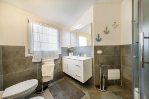 Caneis Apartments img82