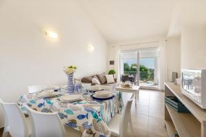 Caneis Apartments img60