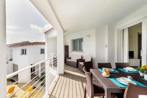 Caneis Apartments img62