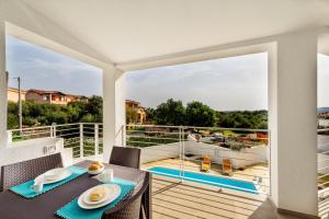 Caneis Apartments img63