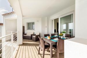 Caneis Apartments img64