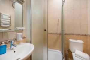 Standard Double Room room in Hotel Graf Tolstoy