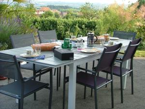 B&B / Chambres d'hotes Les Enselmes : Chambre Familiale avec Salle de Bains Privative