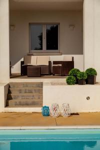 Caneis Apartments img16