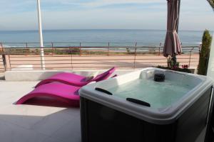Infinity Alicante Sea View with private jacuzzi