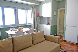 Prosecco Lifestyle in Lisbon by Mishas Place 4B