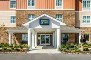 مين ستاي سويتس هاكبيري سبورتس مانز لودج - Hackberry