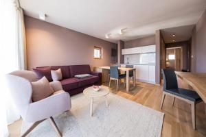 Apartment with Balcony room in Lamondis