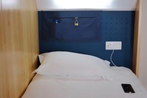 6-Bed Mixed Dormitory Room room in InnEsposende Sports Hostel