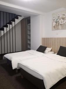 Apartment - Split Level room in Hotel Skala
