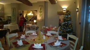Hotels Logis Hotel la Ferme : photos des chambres