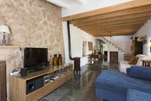 Es Coco Mountain Cottage in Sóller by PriorityVillas