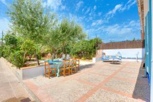 Villa Palma - Establiments by PriorityVillas