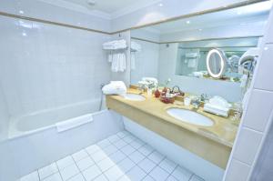 Hotels Hotel L'Yeuse - Les Collectionneurs : photos des chambres