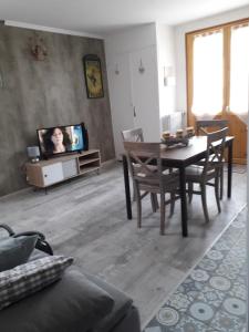 Appartements Enclos savoyard Appartement meuble 1chambre 1 canape lits 3personnes : photos des chambres