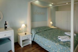Deluxe Double or Twin Room with Sea View