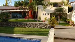 Casa Flor de Mayo - Temixco