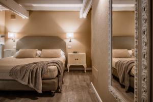 Palazzo Dessy Historic House img14