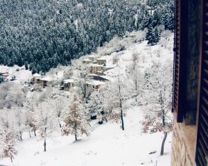 Petrini Villa Euritania Greece