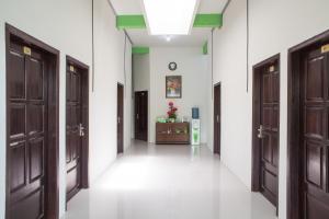 RedDoorz near Banyuwangi Baru Station