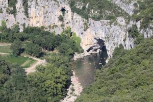 Campings Roulottes et Cabanes de Saint Cerice : photos des chambres