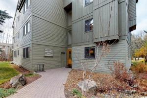 Cozy Cottonwood Getaway