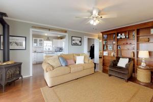 Two Bedroom Apartment  room in Westport Marina View