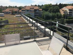 Hotels Westlodge Dardilly Lyon Nord : Appartement avec Terrasse