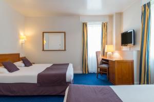 Hotels The Originals City, Hotel Frisia, Beaulieu-sur-Mer (Inter-Hotel) : Chambre Quadruple