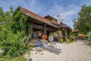 Holiday Home Juričko with private Sauna