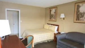 Village Inn & Suites - Sudbury - Lively