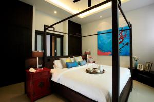 Two Villas HOLIDAY - ONYX Style Naiharn Beach, Phuket