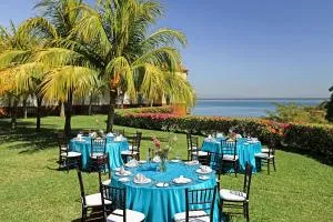 利尔拉乌尼翁康福特茵酒店 - Santa Rosa de Lima