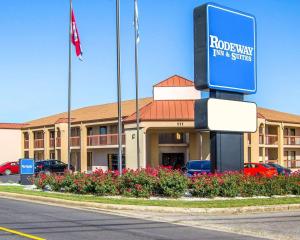 Rodeway Inn & Suites Clarksville near Governors Square Mall - 2hvězdičkové hotely ve městě Clarksville