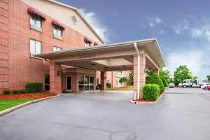 Quality Inn & Suites Germantown North - 科利尔维尔
