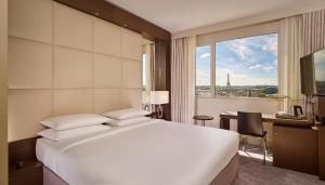 Hotels Hyatt Regency Paris Etoile : Chambre Lit King-Size - Vue sur Tour Eiffel