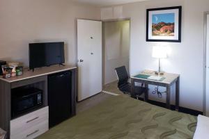 Quality Inn Airport East