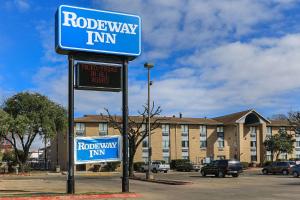 Rodeway Inn University Downtown hotel, 
Austin, United States.
The photo picture quality can be
variable. We apologize if the
quality is of an unacceptable
level.