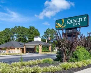 Quality Inn Petersburg Near Fort Gregg-Adams - Southern Estates