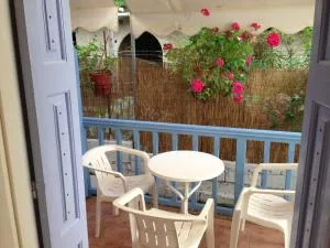 康斯坦蒂娜旅馆 - 阿约斯尼奇塔斯