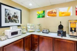 Quality Inn Lynchburg near University - Moneta