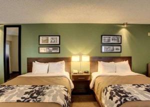 Deluxe Queen Room with Two Queen Beds - Non-Smoking room in Sleep Inn Pasco Tri -Cities