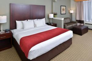 Comfort Suites Airport Tukwila Seattle