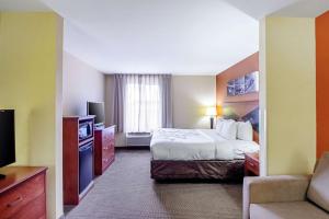 Suite room in Sleep Inn & Suites Madison