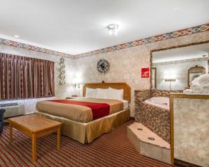 Rodeway Inn & Suites Madison East